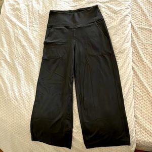 Align cropped wide leg pants